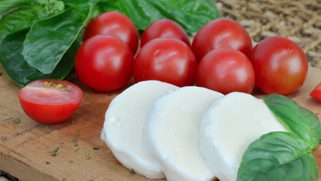 mozzarella-wasser-cc0--pixabay--taniaviles-251011 mozzarella wasser