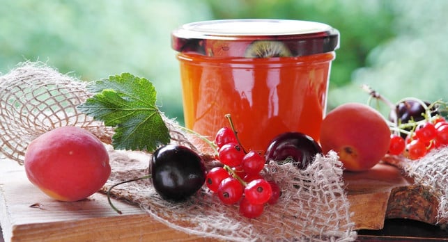 zum-einkochen-kannst-du-nicht-nur-marmeladenglaeser-cc0-pixabay-ritae-180909_download Zum Einkochen kannst du nicht nur Marmeladengläser benutzen, sondern alle möglichen Gläser mit Schraubverschluss.