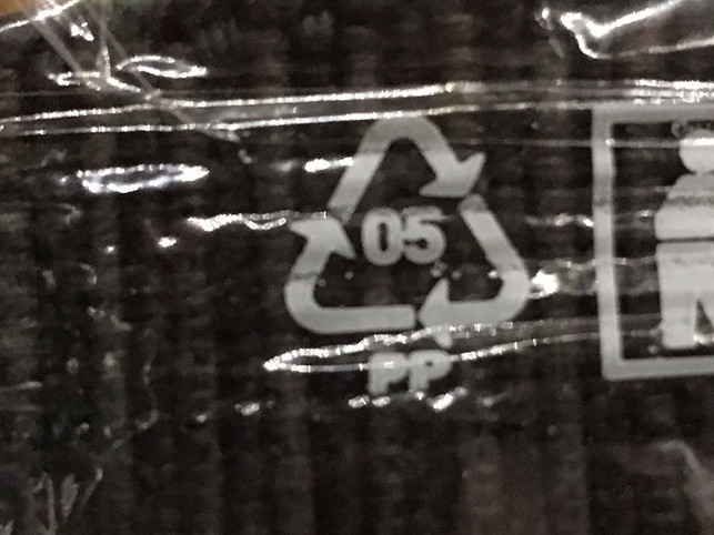 so-sieht-der-recycling-code-fuer-polypropylen-aus-martina-naumannutopia-180618_download So sieht der Recyclingcode für Polypropylen aus.