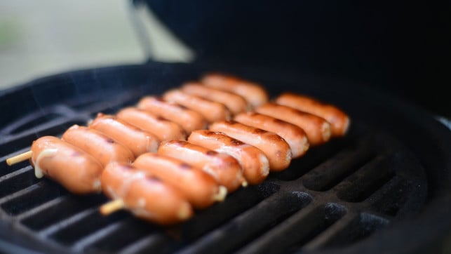veggie-wurst-im-test-pb-feherandras-240522-1280x720 Öko-Test vegane Grillwürstchen: Reichlich Mineralöl – auch in Bio-Produkten