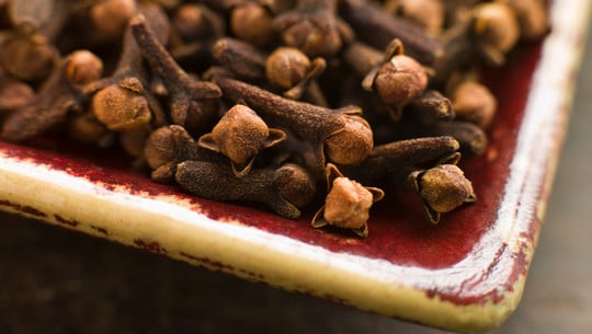 Plate of Whole Cloves Nelken