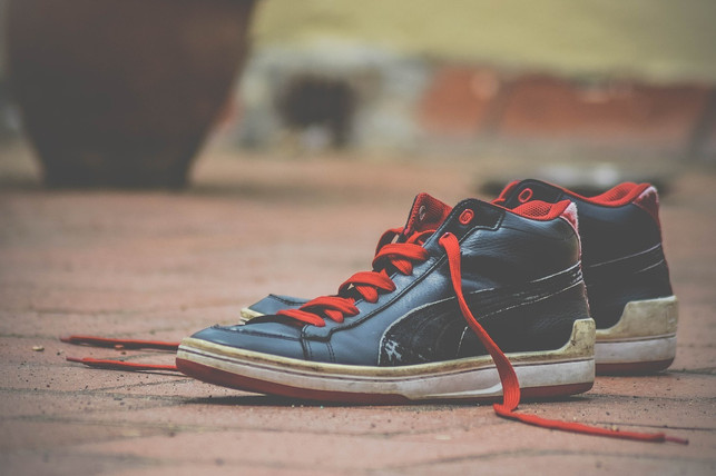 schnuersenkel-kannst-du-einfach-selbst-austauschen-cc0-pixabay-pexels-210726_download Schnürsenkel kannst du einfach selbst austauschen und so teilweise deine Sneaker selbst reparieren.