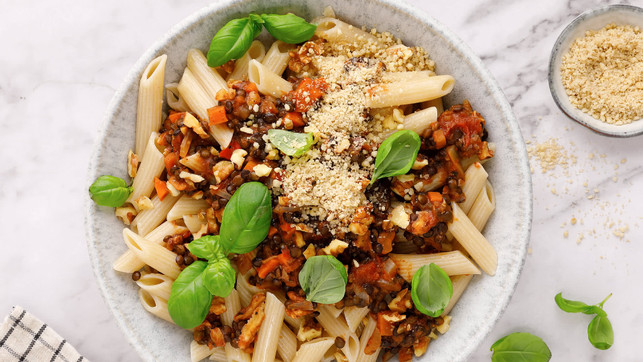 Dinkelpenne mit Linsensugo Dinkelpenne mit Linsensugo