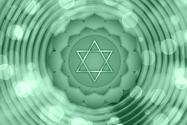 das-herzchakra-steht-nicht-nur-fuer-die-liebe-und-m-cc0-pixabay-geralt-181215_download Das Herzchakra steht nicht nur für die Liebe und Mitgefühl, sondern ist auf physischer Ebene auch für Herz und Lunge verantwortlich.