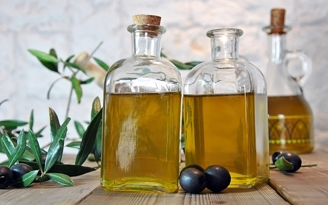 oele-fette-olivenoel-c-170517-1280x800 Olivenöl