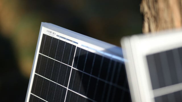 Solarmodule richtig entsorgen Detailaufnahme Solarmodul
