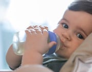 Kein Fencheltee für Babys? Kinderarzt nennt Alternativen