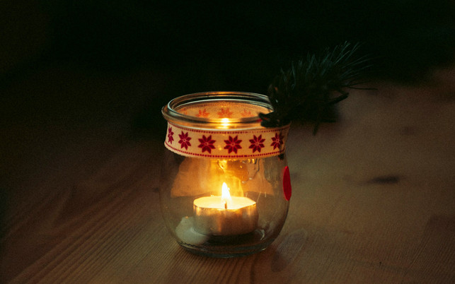 Weihnachten ohne Stress: Weniger Deko ist mehr Weihnachten ohne Stress: Weniger Deko ist mehr