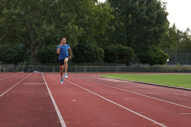 hiit-workouts-koennen-dein-herz-kreislauf-system-fi-cc0-pixabay-mainathlet-200515_download HIIT-Workouts können dein Herz-Kreislauf-System fit halten, deine Muskulatur stärken und dich auch mental bereichern.