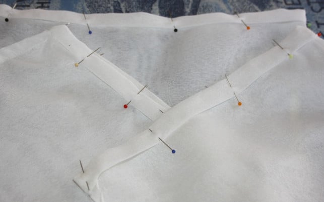 stecke-den-saum-mit-stecknadeln-fest-maria-hohenthalutopia-191102_download Stecke den Saum mit Stecknadeln fest.