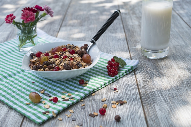 Buttermilk is healthy and has a variety of valuable nutrients.