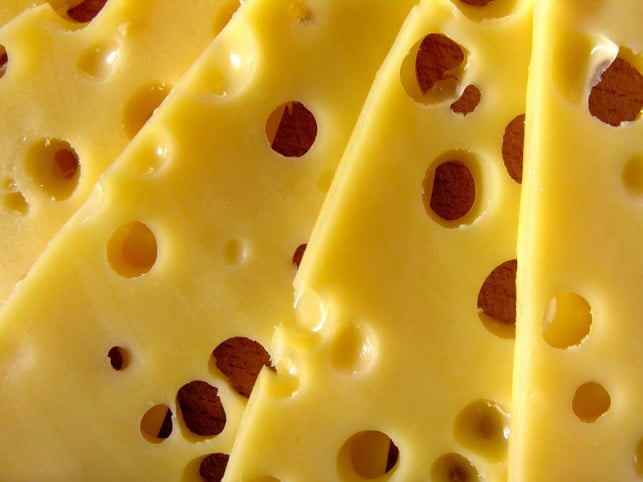 Käse schimmelt oder riecht schlecht? Wann du ihn noch essen kannst ...