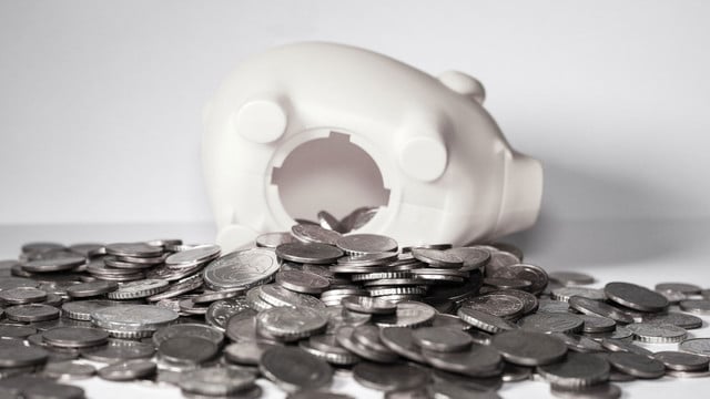 7 Tagesgeld-Fehler, mit denen du dein Geld zum Fenster hinauswirfst Tagesgeld Fehler