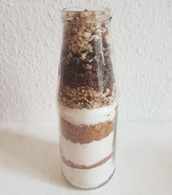 mit-der-backmischung-erhaeltst-du-einen-leckeren-sc-charlotte-gneupel-utopia-181110_download Mit der Backmischung erhältst du einen leckeren Schokokuchen.