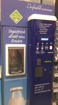 milchautomat-z-sophie-jaskulla-171005-530x960 Milchautomat Rewe