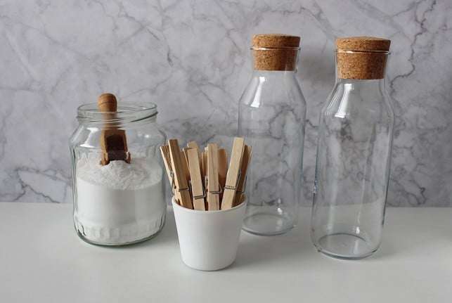 natron-dient-nicht-nur-zum-haendewaschen-es-ist-ei-cc0-pixabay-monfocus-240105_download Natron dient nicht nur zum Händewaschen. Es ist ein bewährtes Hausmittel bei allerlei Verschmutzungen.