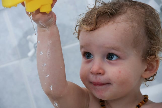 wenn-du-dein-baby-baden-willst-sollte-die-tempera-cc0-pixabay-amyelizabethquinn-190712_download Wenn du dein Baby baden willst, sollte die Temperatur des Badewassers bei 37 Grad liegen.
