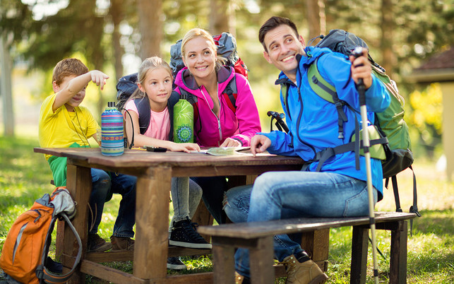 Outdoor 16_copyright_by_luckybusiness_fotolia_und_Emil_die_Flasche_1280x800 Familie Outdoor Abenteuer Flasche