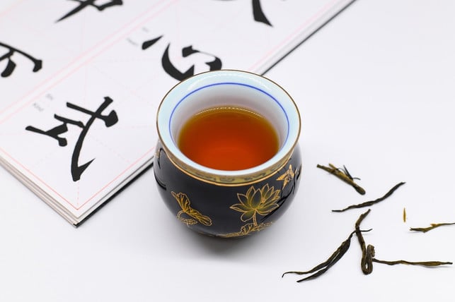pu-erh-tee-in-traditionellem-gefaess-cc0-pixabay-carlyucy-190428_download Pu-Erh-Tee in traditionellem Gefäß
