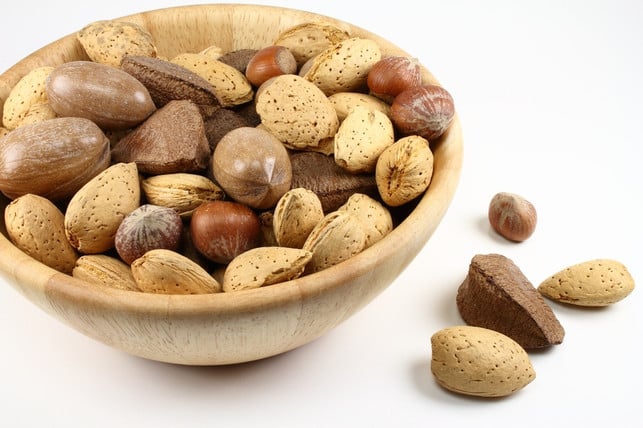 nuesse-sind-gesunde-und-energiereiche-snacks-cc0-pixabay-trostle-230426_download Nüsse sind gesunde und energiereiche Snacks.
