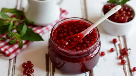 johannisbeermarmelade-cc0-pixabay-arinaja-180503 Johannisbeermarmelade