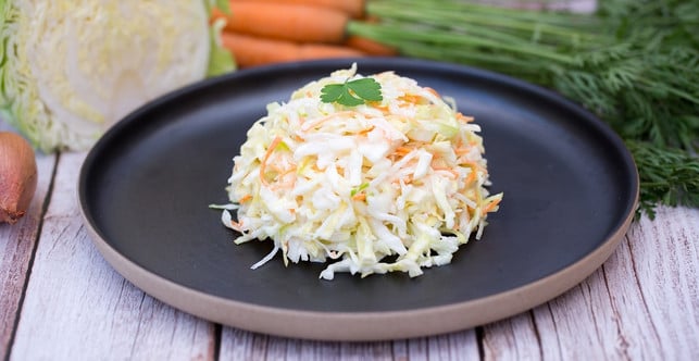 moechtest-du-weisskohl-roh-essen-solltest-du-das-ge-cc0-pixabay-gastrofotos-240201_download Möchtest du Weißkohl roh essen, solltest du das Gemüse in besonders feine Streifen schneiden.