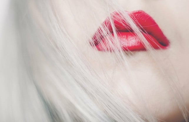 blondierungen-beguenstigen-haarbruch-da-sie-die-ha-cc0-pixabay-pexels-211229_download Blondierungen begünstigen Haarbruch, da sie die Haarstrukturen schädigen.