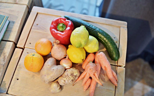 Penny Naturgut Bio-Helden Das Beispiel Penny zeigt in jedem Fall auch, dass wir Verbraucher sehr wohl bereit sind, Obst und Gemüse zu kaufen, das äußerlich nicht ganz der Norm entspricht. Vielleicht nicht alle, aber durchaus viele.