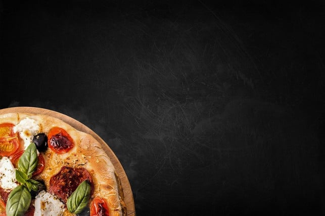 mit-ein-paar-frischen-zutaten-schmeckt-die-aufgewae-cc0-pixabay-brunomarquesdesigner-200607_download Mit ein paar frischen Zutaten schmeckt die aufgewärmte Pizza fast wie neu.