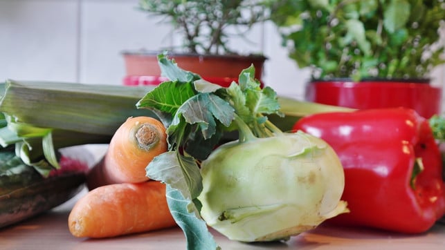 kohlrabi-kannst-du-im-ganzen-oder-in-stuecken-koche-cc0-pixabay-ritae-180608_download Kohlrabi kannst du im Ganzen oder in Stücken kochen.