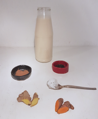 zutaten-fuer-die-heilende-goldene-milch-charlotte-gneupel-utopia-180315_download Zutaten für die heilende Goldene Milch.