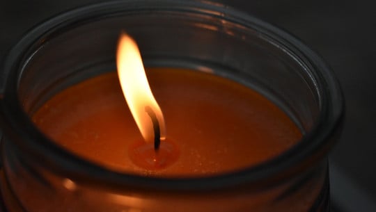 duftkerze-im-glas-cc0-pixabay-antiseptiiceye-201209 Duftkerze im Glas