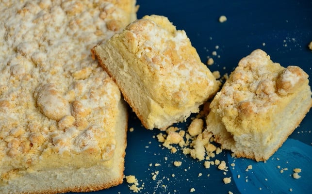 wie-waere-es-mal-mit-einem-veganen-blechkuchen-mit-cc0-pixabay-congerdesign-180710_download Wie wäre es mal mit einem veganen Blechkuchen mit Obst? Probier doch unser Rezept für Apfel-Streuselkuchen.