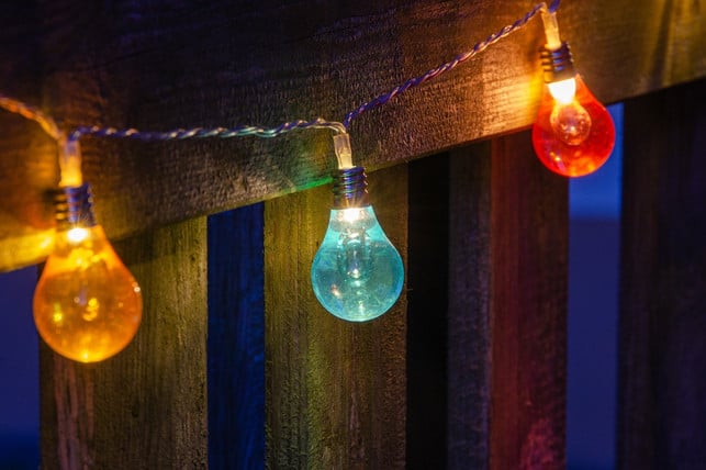 muecken-werden-nicht-von-licht-sondern-von-gerueche-cc0-pixabay-kathas_fotos-240810_download Mücken werden nicht von Licht, sondern von Gerüchen angelockt.