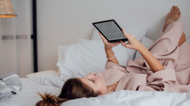 PocketBook ist für echte Bücherwürmer – du hast die freie Auswahl an E-Book-Formaten. PocketBook ist für echte Bücherwürmer – du hast die freie Auswahl an E-Book-Formaten.