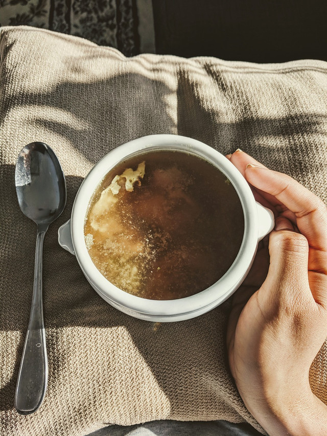 The instant soup is suitable for the lunch break in between.