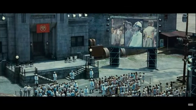 the-hunger-games-2012-screenshot-trailer-210330_download The Hunger Games (2012)