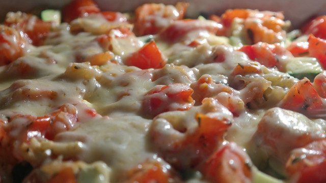 Béchamelsauce: Rezept für Lasagne – klassische und vegane Variante ...