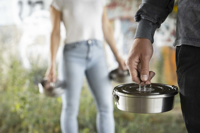 Sascha Solbach, Bürgermeister der Stadt Bedburg Tiffin Loop ist ein Pfandsystem, das den Verpackungsmüll der Take-Away-Industrie reduzieren soll.