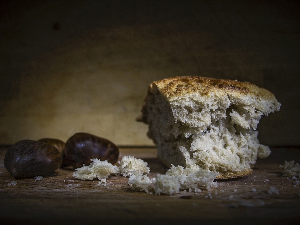Darf Brot auf den Kompost? - Utopia.de