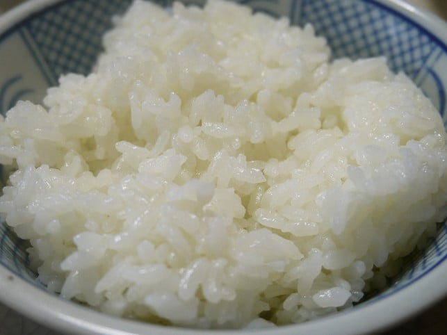 resteessen-reis-vom-vortag-als-grundlage-fuer-brat-cc0-pixabay-mikuratv-200305_download Resteessen: Reis vom Vortag als Grundlage für Bratlinge.