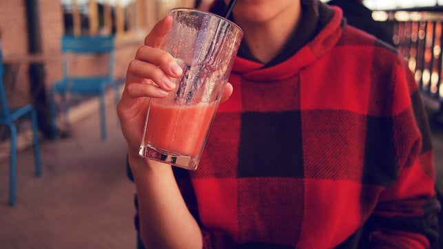 smoothies-werden-besonders-gern-zum-fruehstueck-getr-cc0-pixabay-epicantus-190427_download Der Radieschen-Smoothie ist nur eines von vielen Radieschen-Rezepten.