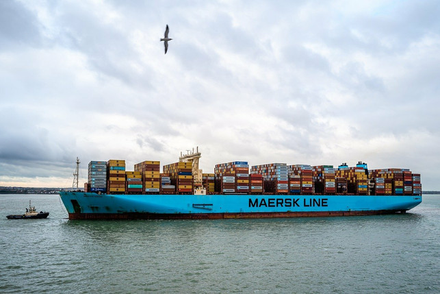 containerschiffe-verunreinigen-luft-und-wasser-cc0-pixabay-seatraveller-211130_download Containerschiffe verunreinigen Luft und Wasser.