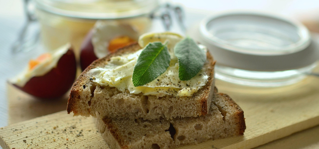 Jeden Tag Butter essen: Das sind die Folgen für deinen Körper