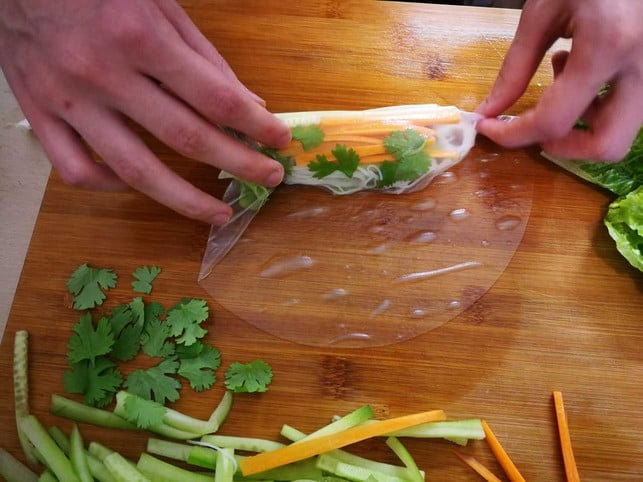 sommerrollen-rollst-du-am-besten-wie-burritos-copyright-utopia-inke-klabunde-190824_download Sommerrollen rollst du am besten wie Burritos.