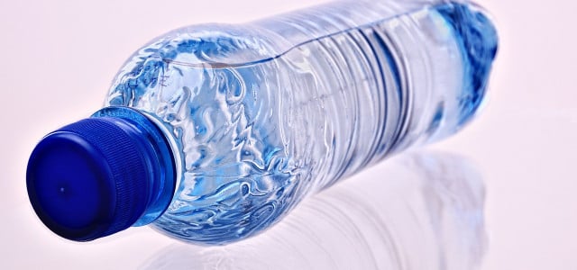 Are there microplastics in mineral water too?