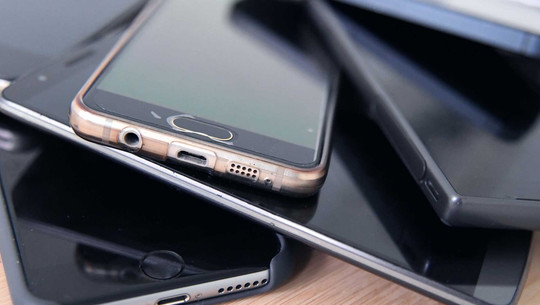 Altes Handy weiter nutzen? Expertin warnt vor Sicherheitslücken Altes Handy weiter nutzen? Expertin warnt vor Sicherheitslücken