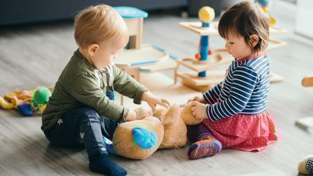 spielzeug-leihen-w-very_ulissa-200709-1280x720-1 Spielzeug leihen statt kaufen