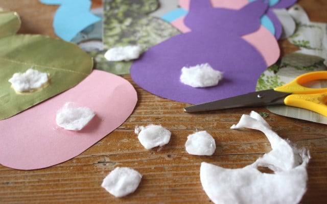 osterdeko-girlande-8-p-katharina-bliem-170224-1280x800 Osterdeko selber basteln – Schritt 6: Puschelschwanz