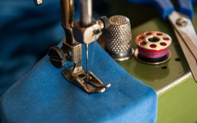 Slow Fashion: nähen und reparieren statt wegwerfen Slow Fashion: nähen und reparieren statt wegwerfen